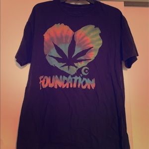 Foundation tee shirt size large